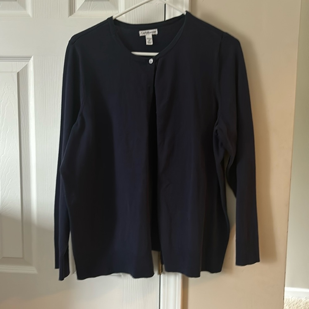 Woman’s button down sweater size 1x